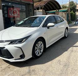 تۆیۆتا کۆرۆلا